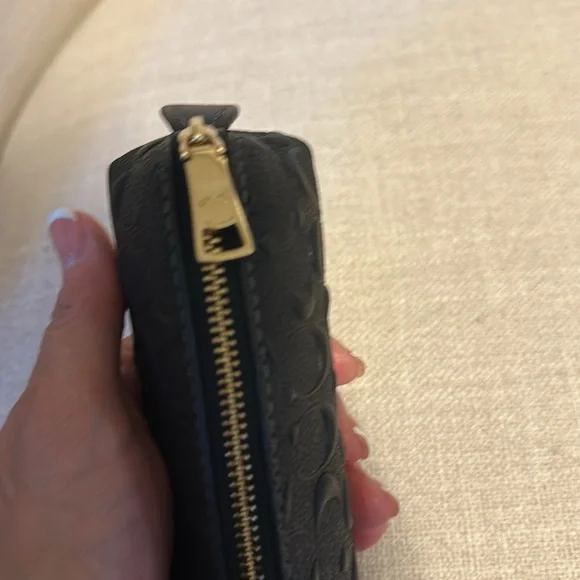 NWOT Coach Black Leather Accessory Pouch - Picture 7 of 7